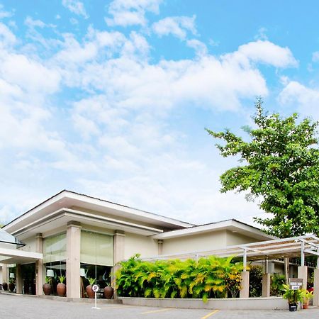 Tasneem Hotel Malioboro Джокьякарта Экстерьер фото