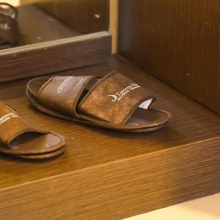 Tasneem Hotel Malioboro Джокьякарта Экстерьер фото