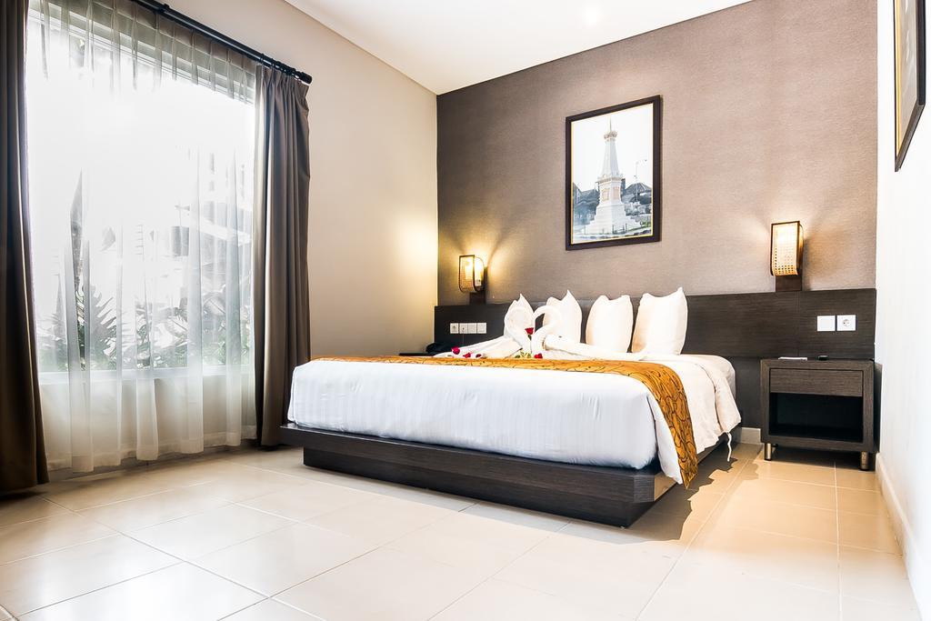 Tasneem Hotel Malioboro Джокьякарта Экстерьер фото