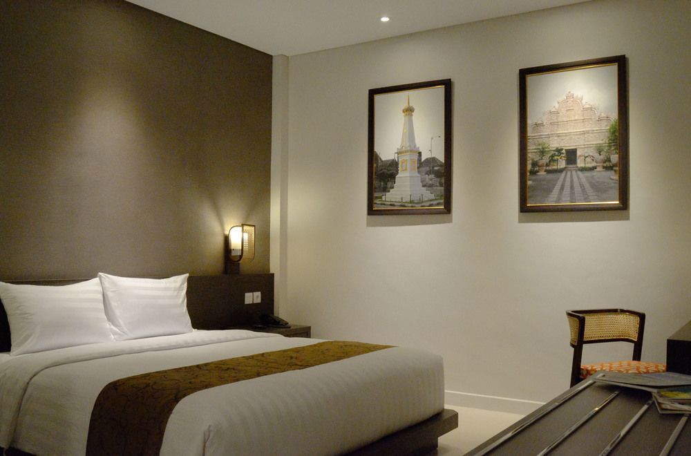 Tasneem Hotel Malioboro Джокьякарта Экстерьер фото
